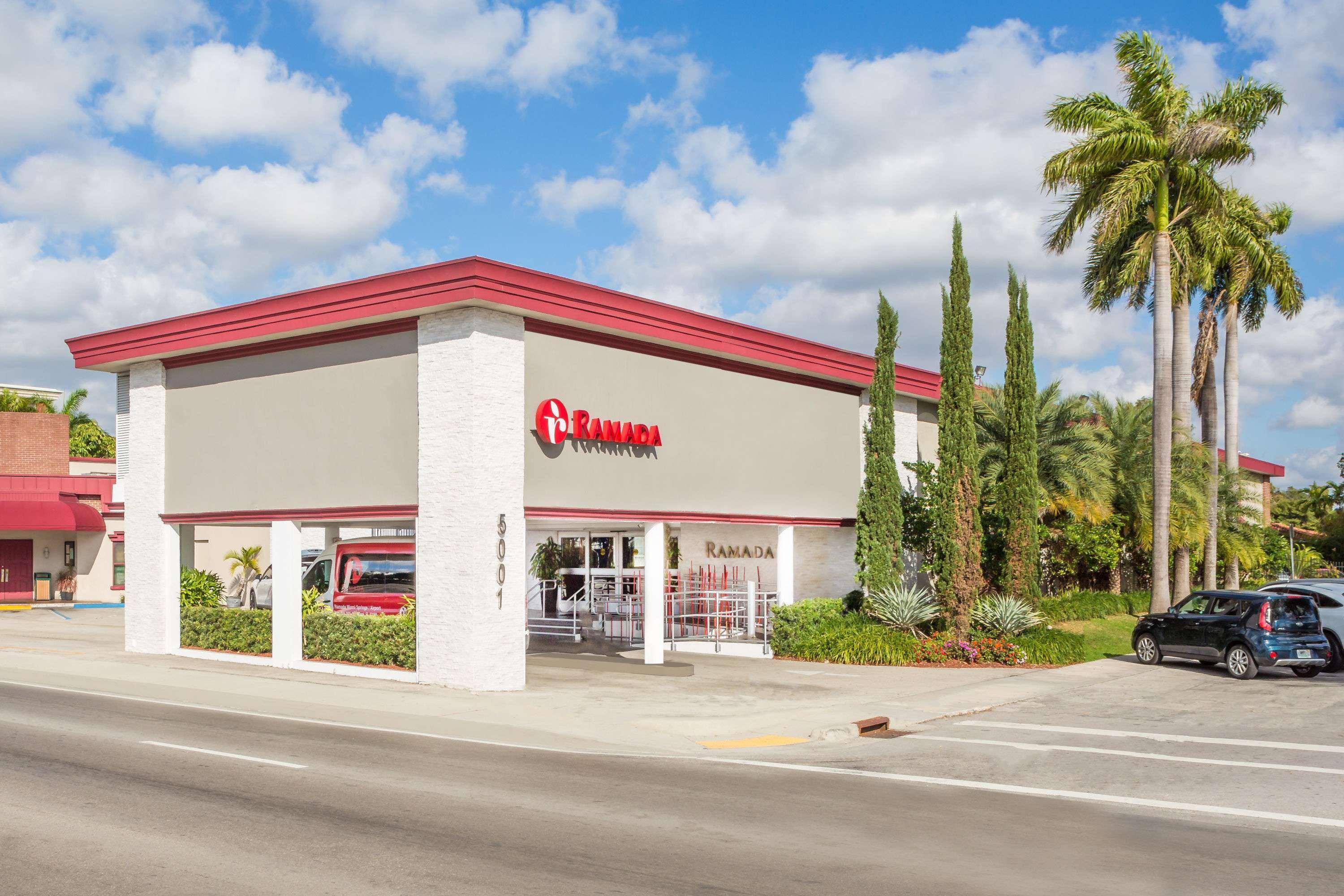 Hotel Ramada By Wyndham Miami Springs/Miami International Airport Esterno foto