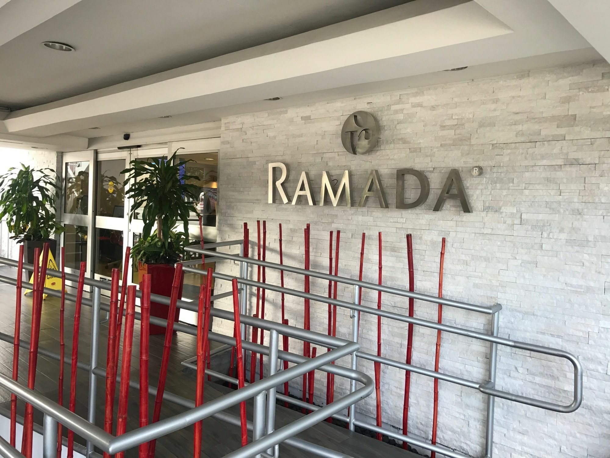 Hotel Ramada By Wyndham Miami Springs/Miami International Airport Esterno foto